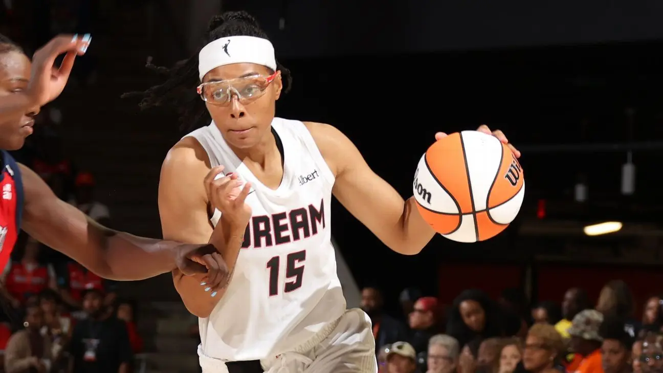 Allisha Gray se pregătește să joace în deschiderea finalelor WNBA