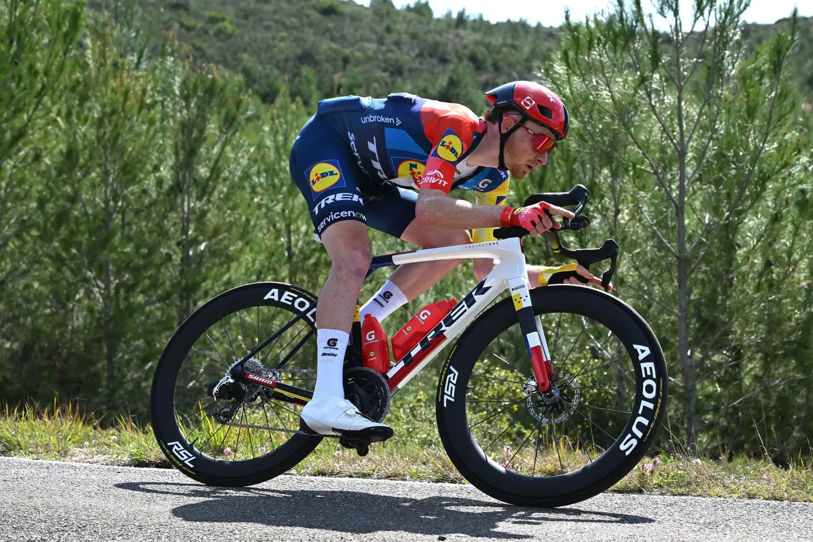 Un ciclist extraordinar de talent – EF Education-EasyPost pariează pe Tao Geoghegan Hart