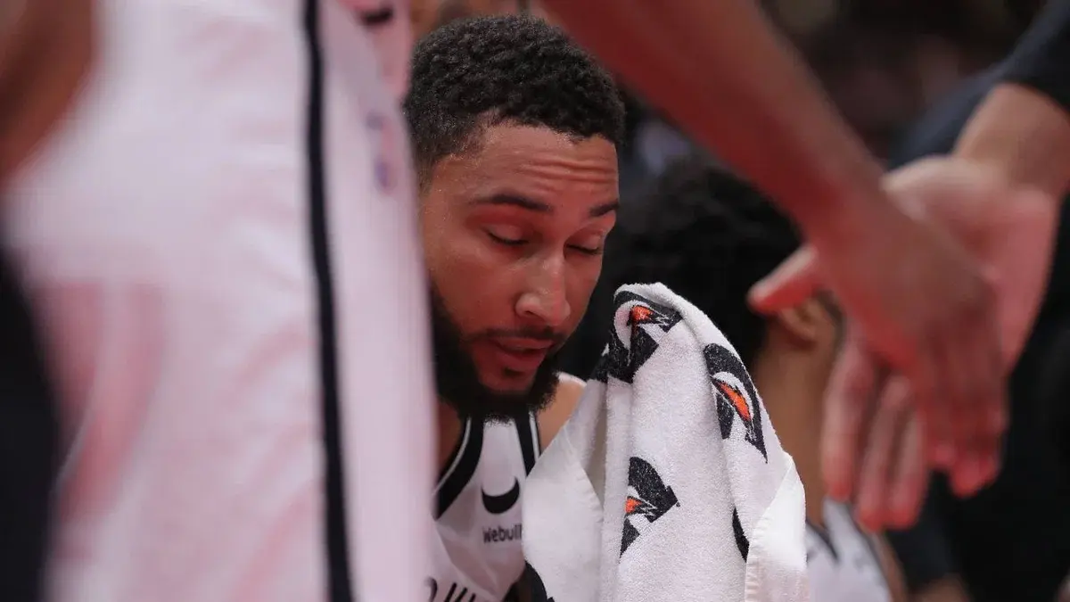 Reacția șocată a lui Kawhi Leonard la accidentarea gravă a lui Ben Simmons