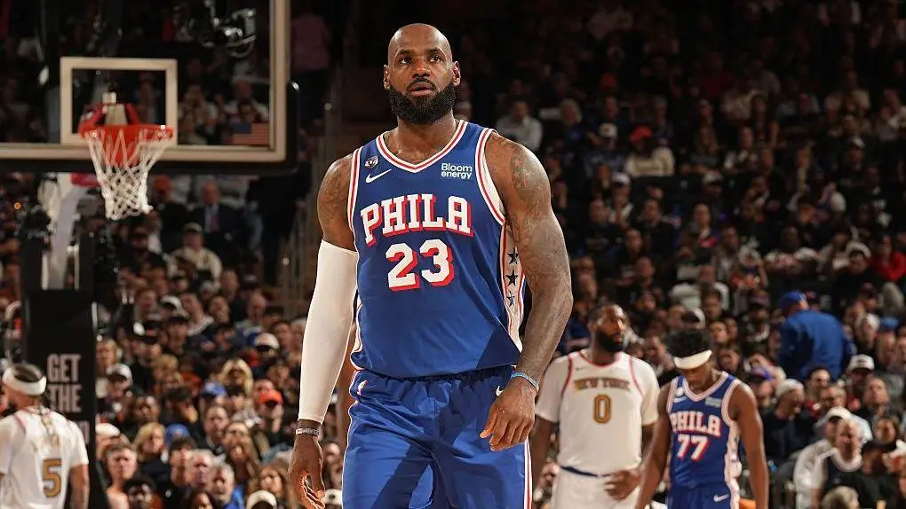 Trump îl acuză pe LeBron James de lipsă de respect la imnul național